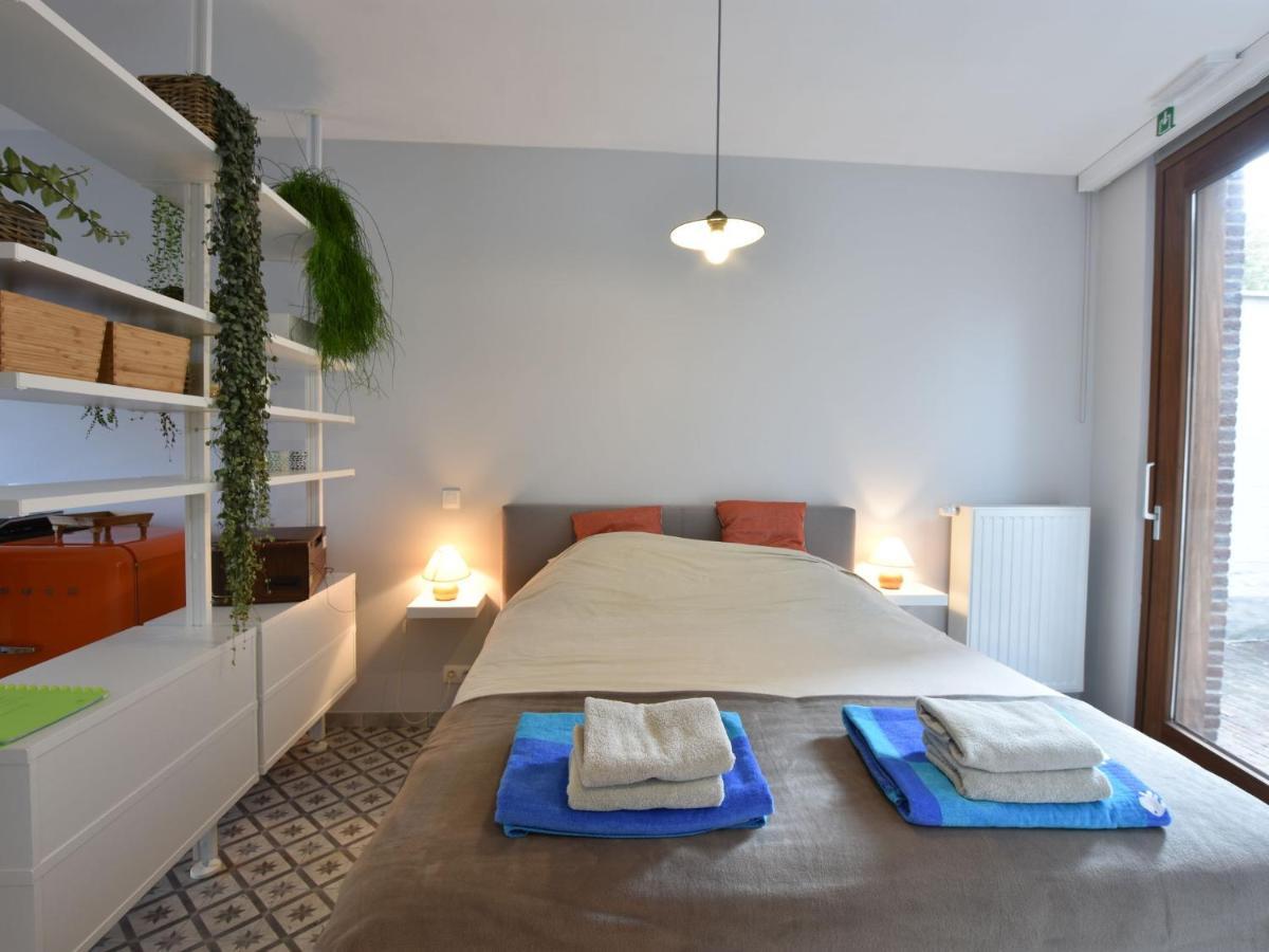 Studio In Ieper With Terrace Esterno foto