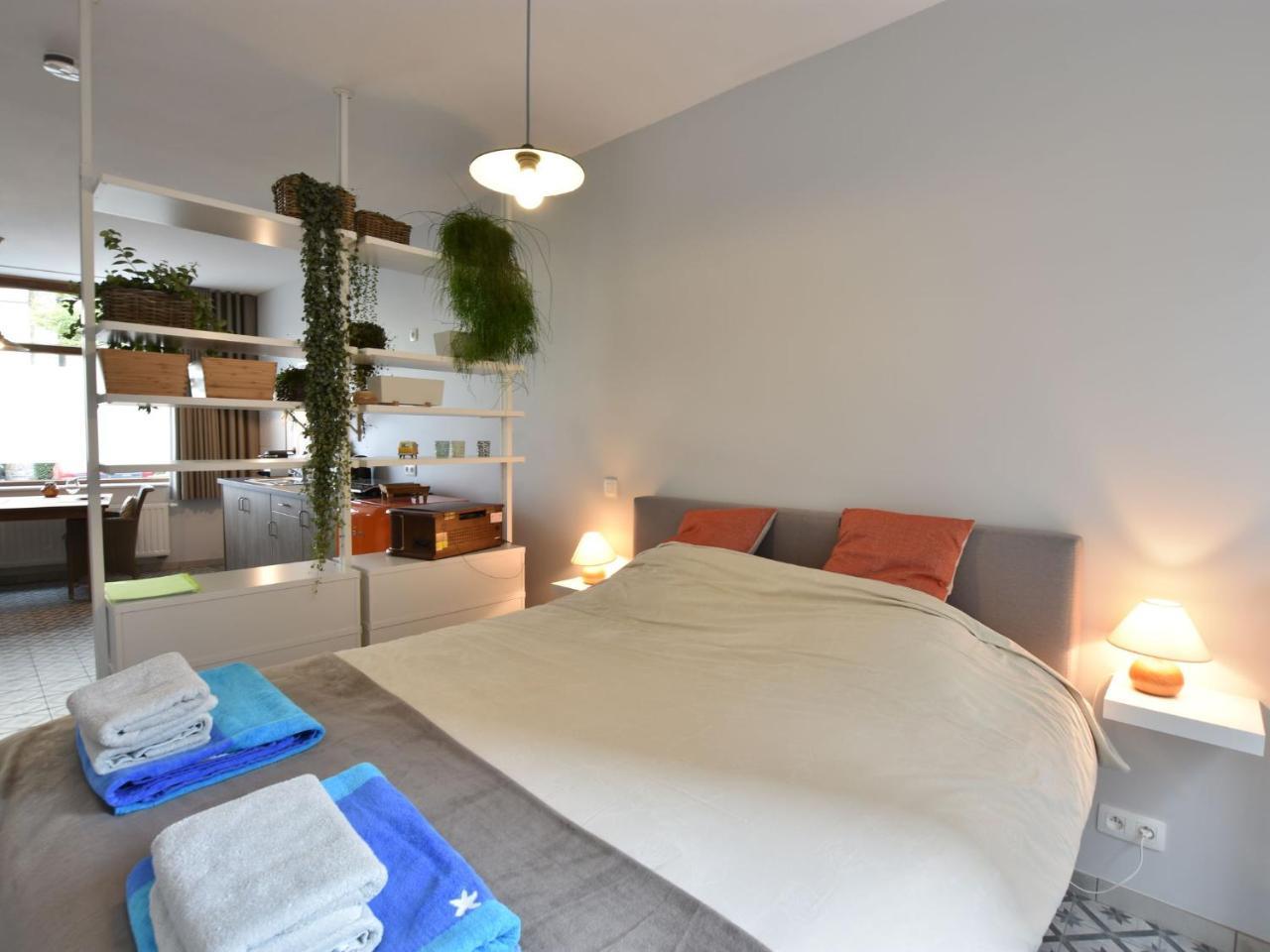 Studio In Ieper With Terrace Esterno foto